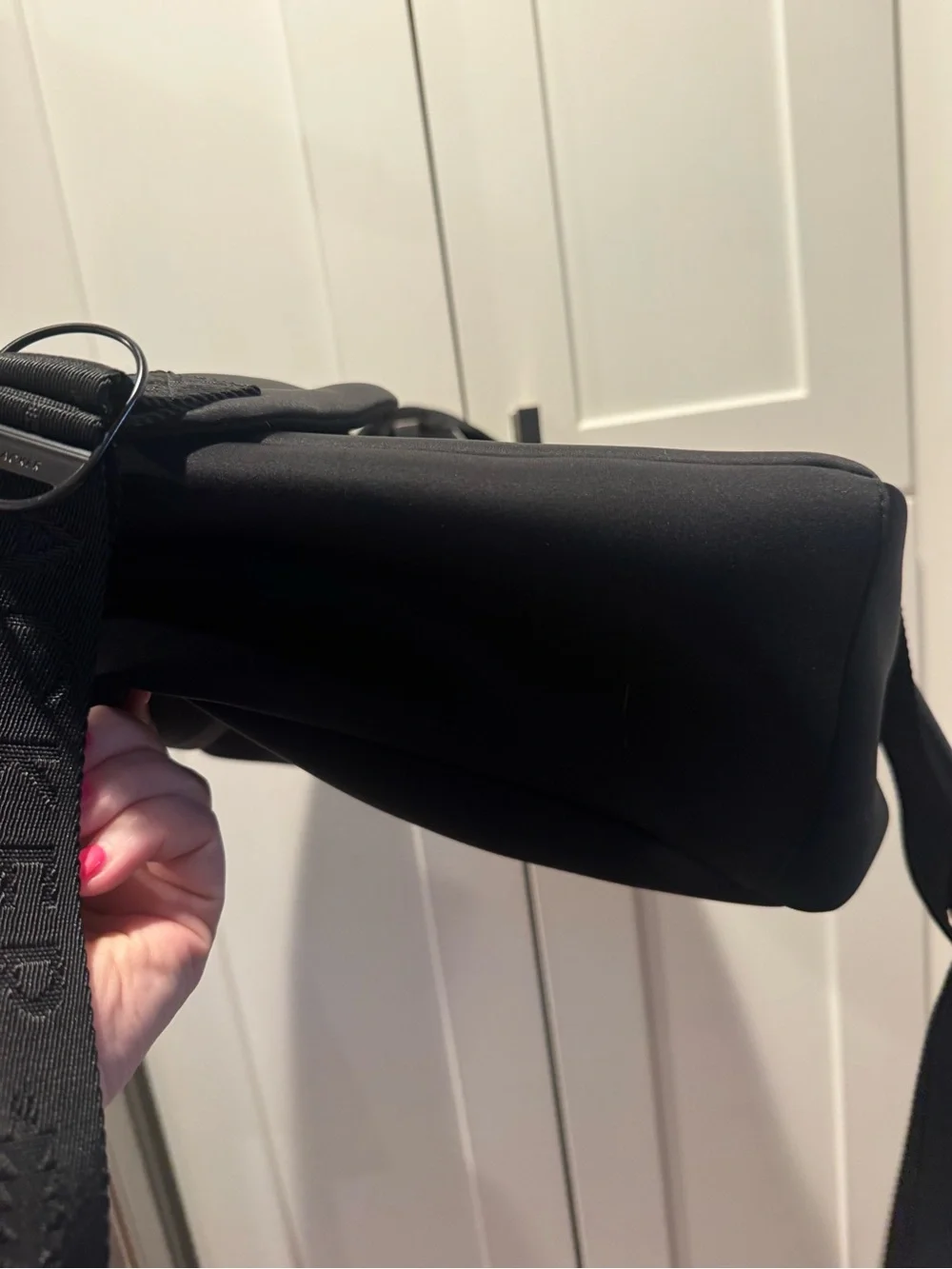 Thacker sleek black